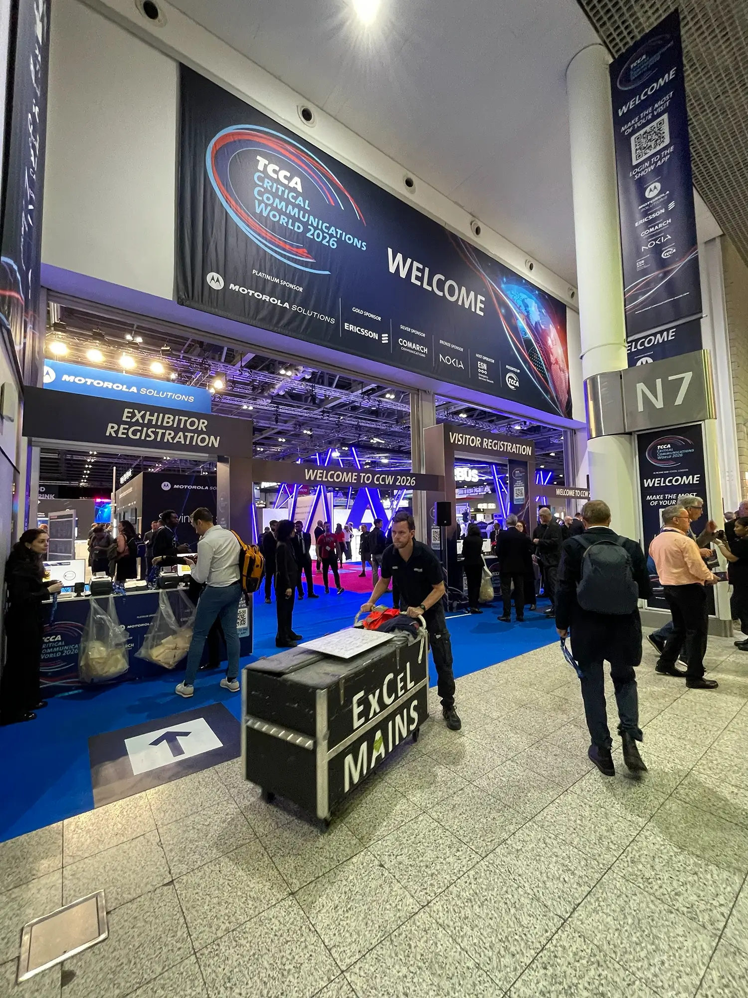 SMA-RTY team demonstrating AI-driven private 5G network security at CCW 2026